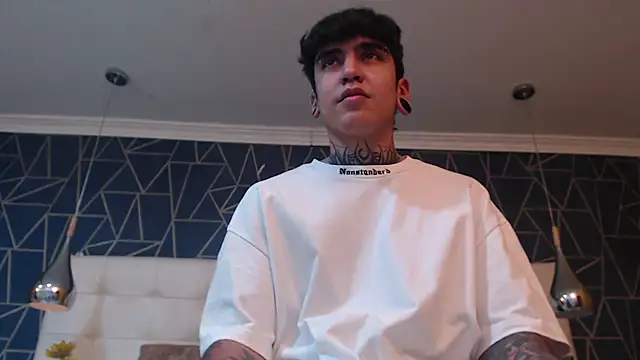 Snapshot of MarkOlsenn chatting on 01.18.26 MarkOlsenn online show from 01.18.26