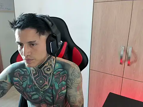 Snapshot of Chrissblack chatting on 02.14.26 Chrissblack online show from 02.14.26