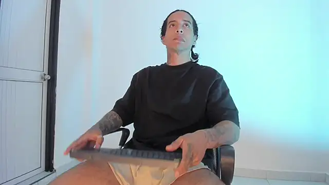 Snapshot of Sean_royal chatting on 01.06.26 Sean royal online show from 01.06.26