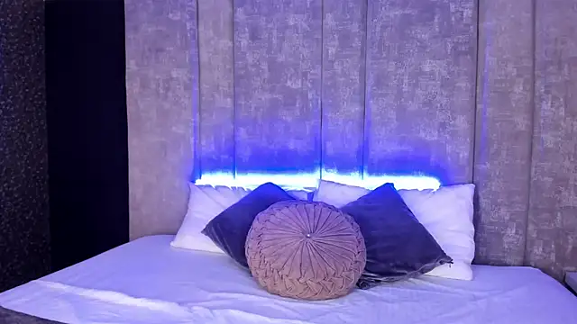 LolaGray   online show from 03.11.26