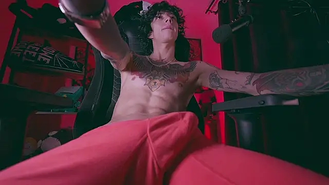 Snapshot of Olliver___y chatting on 03.02.26 Olliver y online show from 03.02.26