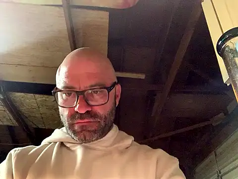 Snapshot of calimeatstick chatting on 01.08.26 calimeatstick online show from 01.08.26