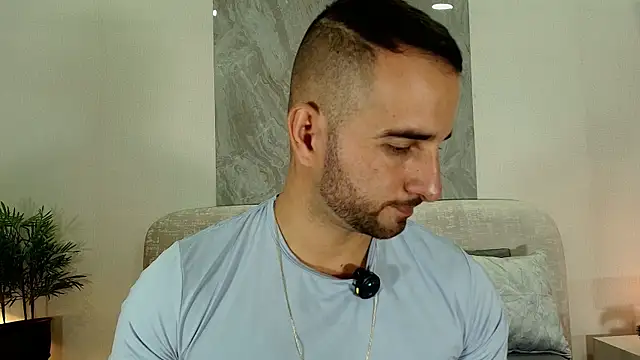Snapshot of lorenzo_walker_1 chatting on 07.17.26 lorenzo walker 1 online show from 07.17.26