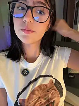 HinaSweet online show from 03.15.26