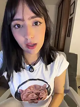 HinaSweet online show from 04.24.26