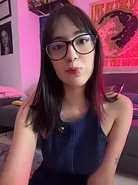 HinaSweet online show from 05.18.26