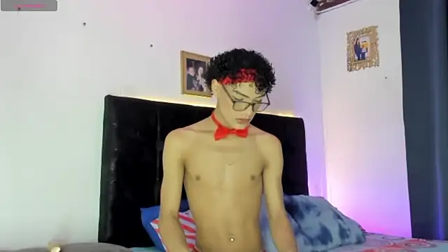 HotboyLyan online show from 05.04.26