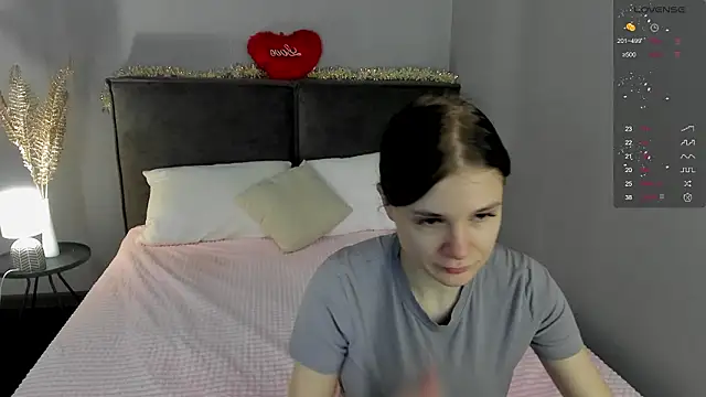 SkinyJoys online show from 03.18.26