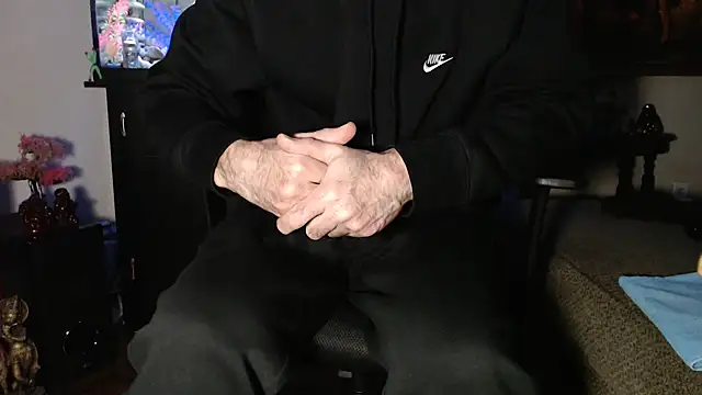 Snapshot of EspanolVato chatting on 01.17.26 EspanolVato online show from 01.17.26