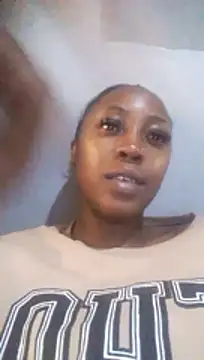 Snapshot of CocoButterxox chatting on 04.23.26 CocoButterxox online show from 04.23.26