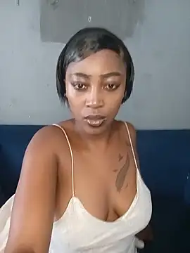 Snapshot of CocoButterxox chatting on 06.11.26 CocoButterxox online show from 06.11.26