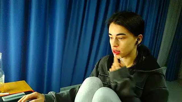 Vlada Elfie online show from 03.14.26