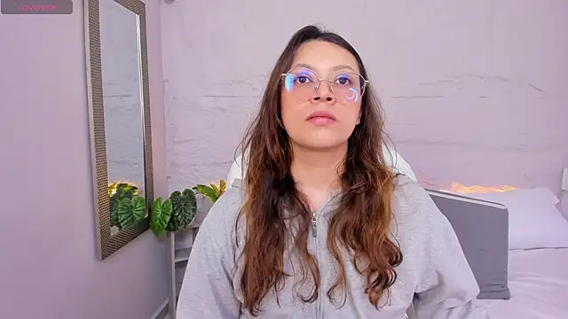 lanna 18  online show from 06.05.26
