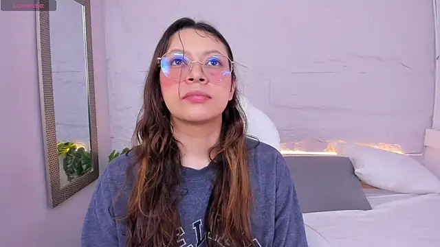 Snapshot of lanna_18_ chatting on 06.25.26 lanna 18 online show from 06.25.26