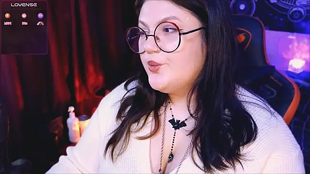 Snapshot of PixelMiss chatting on 03.27.26 PixelMiss online show from 03.27.26