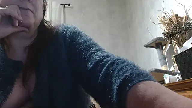 Snapshot of xmyriamx chatting on 01.16.26 xmyriamx online show from 01.16.26