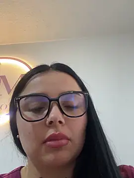 Mia  Bloom online show from 02.02.26