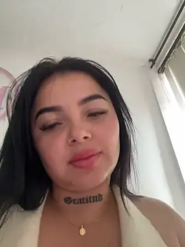 Mia  Bloom online show from 03.03.26