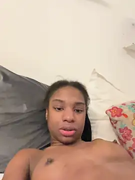 Snapshot of emmalovance chatting on 02.18.26 emmalovance online show from 02.18.26