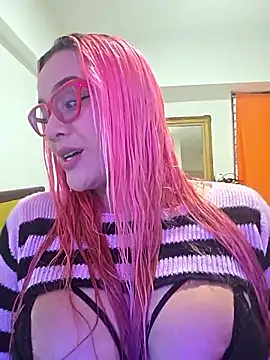 Snapshot of Nova-Satela chatting on 01.14.26 Nova-Satela online show from 01.14.26