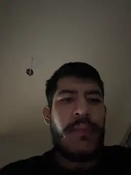 Snapshot of vinihfeh chatting on 06.18.26 vinihfeh online show from 06.18.26