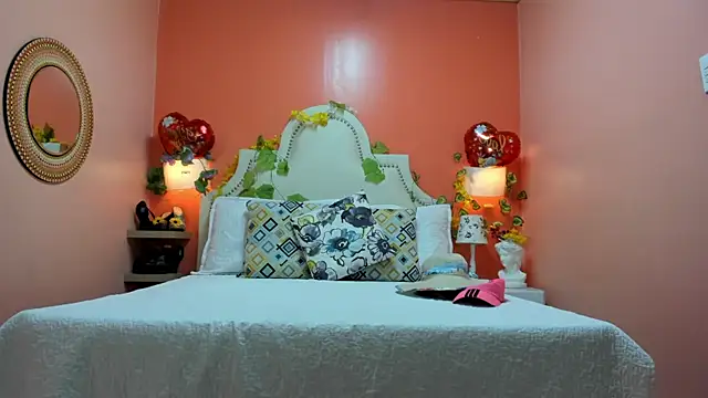 Dalila Najjar  online show from 04.18.26