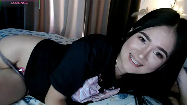 Snapshot of simplykhate chatting on 07.22.26 simplykhate online show from 07.22.26