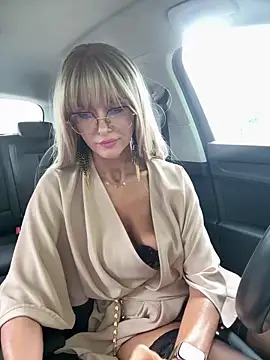 NaughtyNinky online show from 06.05.26