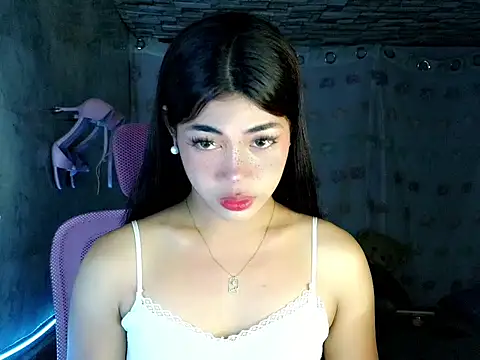 Snapshot of Margalona_ chatting on 04.15.26 Margalona online show from 04.15.26