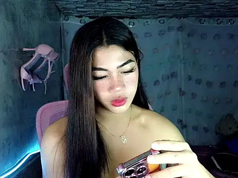 Snapshot of Margalona_ chatting on 04.17.26 Margalona online show from 04.17.26