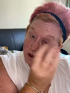 BustyRedxx online show from 07.09.26
