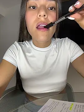 TaylorrHill online show from 05.04.26