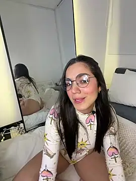 Snapshot of EVA_WILD1 chatting on 03.17.26 EVA WILD1 online show from 03.17.26