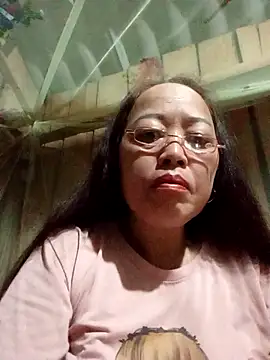 Snapshot of Agnes-baby chatting on 04.16.26 Agnes-baby online show from 04.16.26