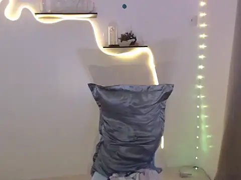 Eric Bigcockx online show from 03.08.26