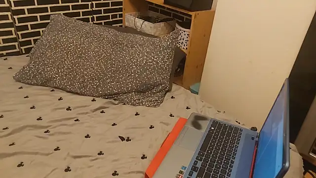 Spatgirl online show from 02.15.26