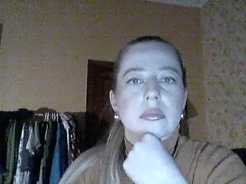 Snapshot of Miralisse chatting on 02.28.26 Miralisse online show from 02.28.26