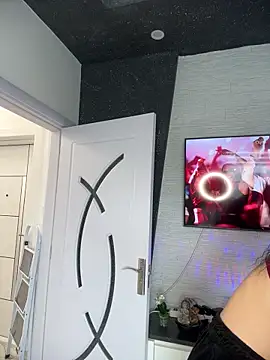 dear2002 online show from 02.02.26