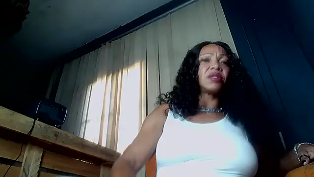 Snapshot of paolla23cm_brasil chatting on 04.14.26 paolla23cm brasil online show from 04.14.26