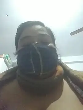 Snapshot of momo_loves chatting on 01.31.26 momo loves online show from 01.31.26