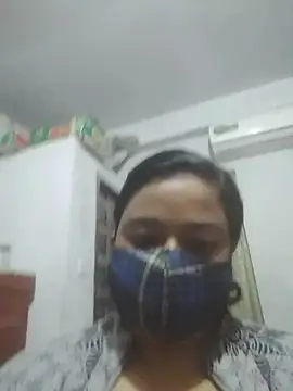 Snapshot of momo_loves chatting on 02.19.26 momo loves online show from 02.19.26