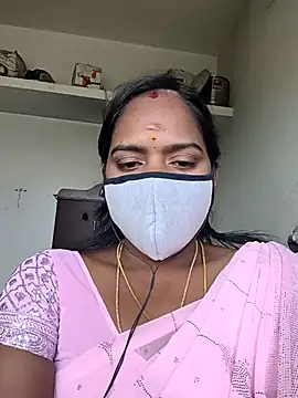 Snapshot of Tamil_Hot_Divya chatting on 01.18.26 Tamil Hot Divya online show from 01.18.26