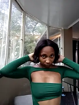 ExtraDoll online show from 04.24.26