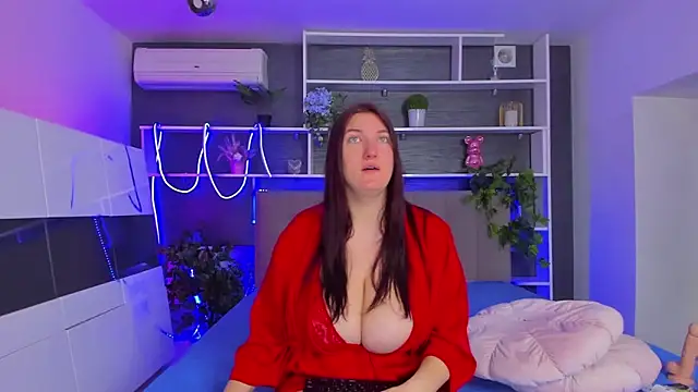 StephieRousee online show from 04.28.26