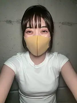 Snapshot of minami_room chatting on 07.18.26 minami room online show from 07.18.26