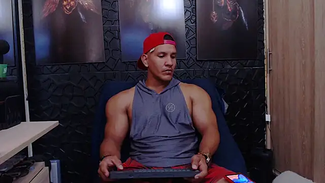 Snapshot of viktor_herrera chatting on 06.23.26 viktor herrera online show from 06.23.26