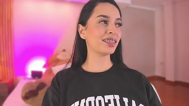 Snapshot of _NatachaDiaz_ chatting on 02.02.26 NatachaDiaz online show from 02.02.26