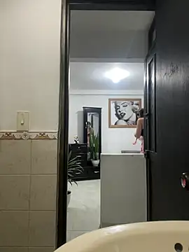 Violett hott  online show from 06.05.26