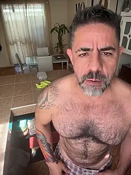 Snapshot of wolfbucker chatting on 02.26.26 wolfbucker online show from 02.26.26