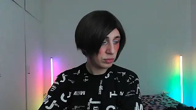 HoneyValentine online show from 03.12.26